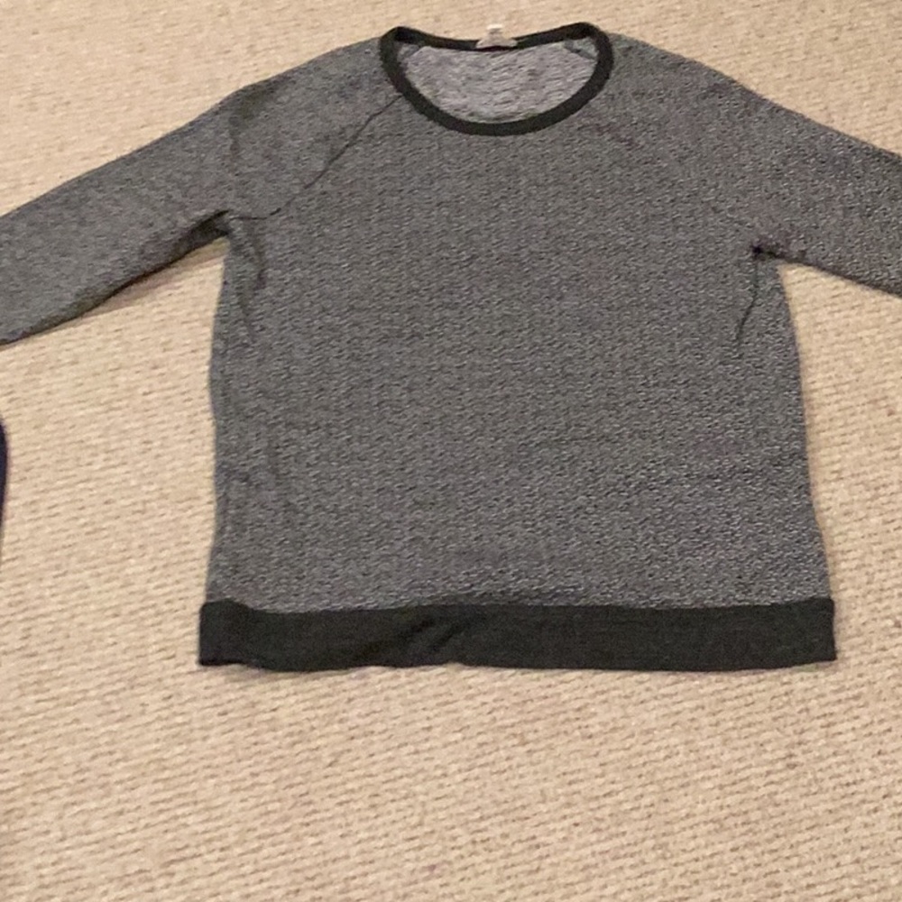 Stylish sweatshirt by Soft by Joie